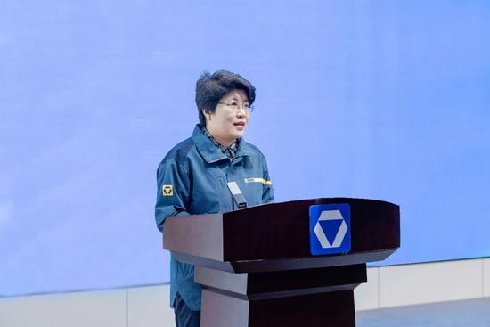 启新程 攀高峰 · 2026徐工道路营销工作会议聚势谋远,共赴征途 启新程 攀高峰 · 2026徐工道路营销工作会议聚势谋远,共赴征途