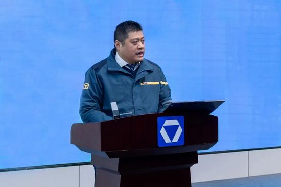 启新程 攀高峰 · 2026徐工道路营销工作会议聚势谋远,共赴征途 启新程 攀高峰 · 2026徐工道路营销工作会议聚势谋远,共赴征途