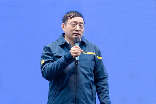 启新程 攀高峰 · 2026徐工道路营销工作会议聚势谋远,共赴征途 启新程 攀高峰 · 2026徐工道路营销工作会议聚势谋远,共赴征途