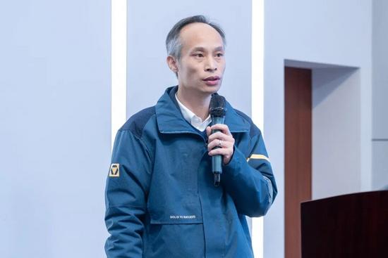 启新程 攀高峰 · 2026徐工道路营销工作会议聚势谋远,共赴征途 启新程 攀高峰 · 2026徐工道路营销工作会议聚势谋远,共赴征途