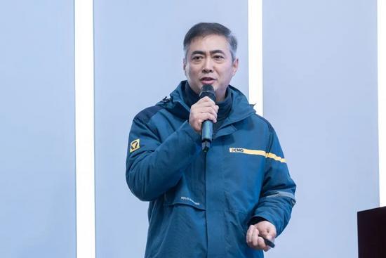 启新程 攀高峰 · 2026徐工道路营销工作会议聚势谋远,共赴征途 启新程 攀高峰 · 2026徐工道路营销工作会议聚势谋远,共赴征途