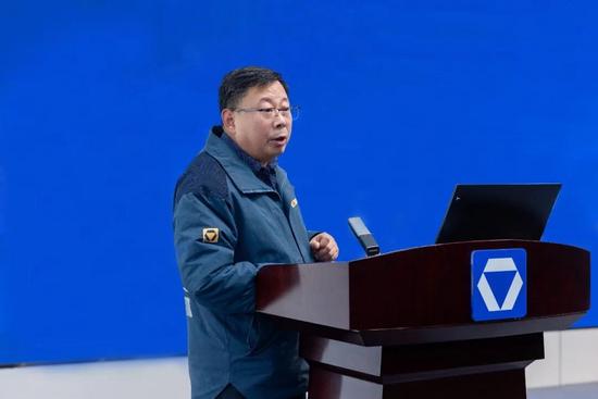 启新程 攀高峰 · 2026徐工道路营销工作会议聚势谋远,共赴征途 启新程 攀高峰 · 2026徐工道路营销工作会议聚势谋远,共赴征途