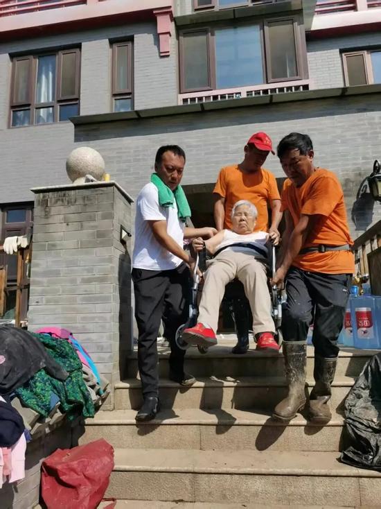 我国社区一老一小服务建设途径探索——来自人民政协报、中国妇女报、中国房地产报6年实践调研的综合报告 我国社区一老一小服务建设途径探索——来自人民政协报、中国妇女报、中国房地产报6年实践调研的综合报告