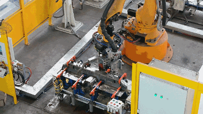 汽车&点焊〡埃斯顿为汽车行业打造“软硬一体”全场景焊接解决方案