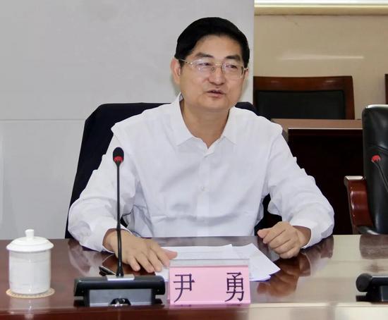 云南省住建厅厅长尹勇:以“有一种叫云南的生活”促进“住有优居 云南省住建厅厅长尹勇:以“有一种叫云南的生活”促进“住有优居
