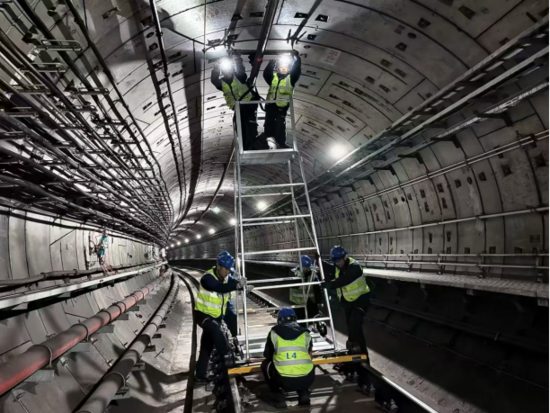 元旦护航丨百万客流下的温暖坚守 元旦护航丨百万客流下的温暖坚守