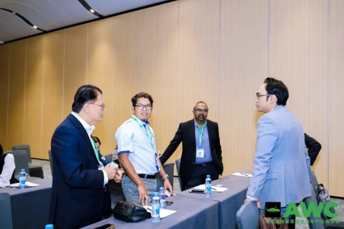 燃动鹏城！AWC 2024开幕首日智能网联汽车行业巨头齐聚，探索未来出行新风向！