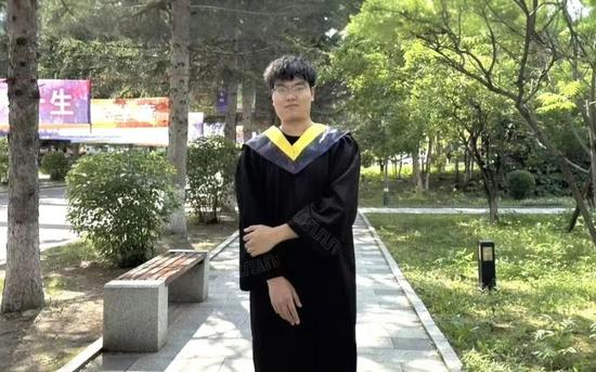 新员工·职场变形记 | 唐浩然:我在高炉旁淬炼青春 新员工·职场变形记 | 唐浩然:我在高炉旁淬炼青春