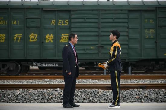 1月12日,国内首部聚焦中欧班列题材电影正式播出! 1月12日,国内首部聚焦中欧班列题材电影正式播出!