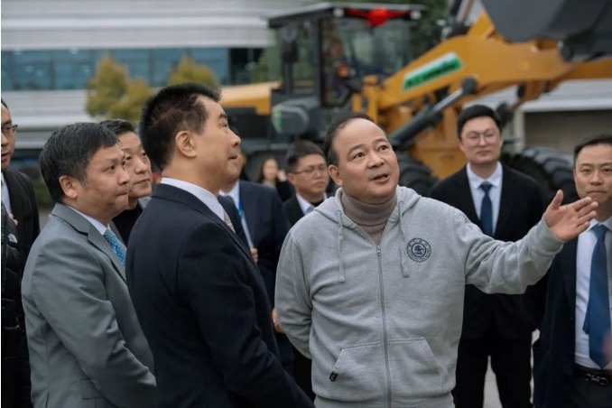 共同开拓新能源工程机械！龙工控股与宁德时代签署战略合作协议